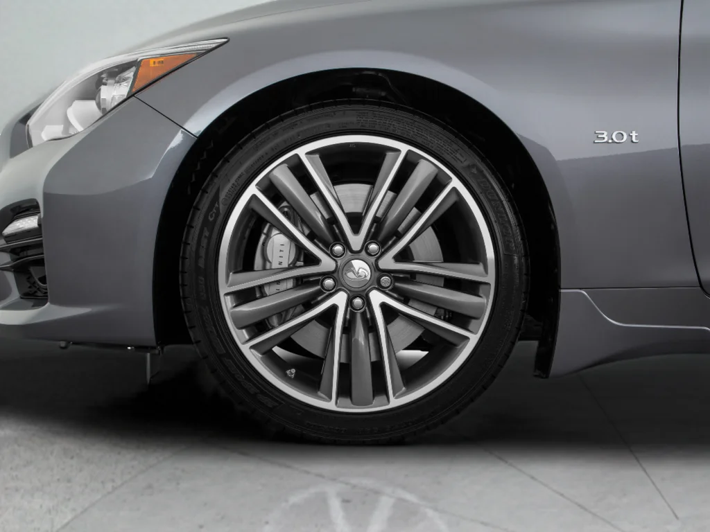 Used 2017 Gray INFINITI Sport image 14