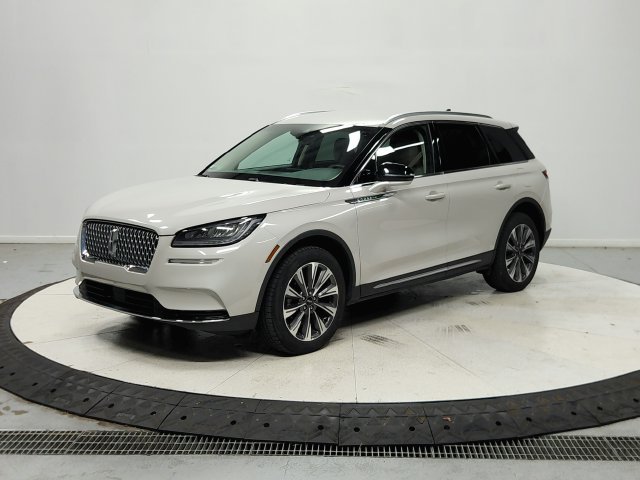 Used 2022 White Lincoln Reserve image 4
