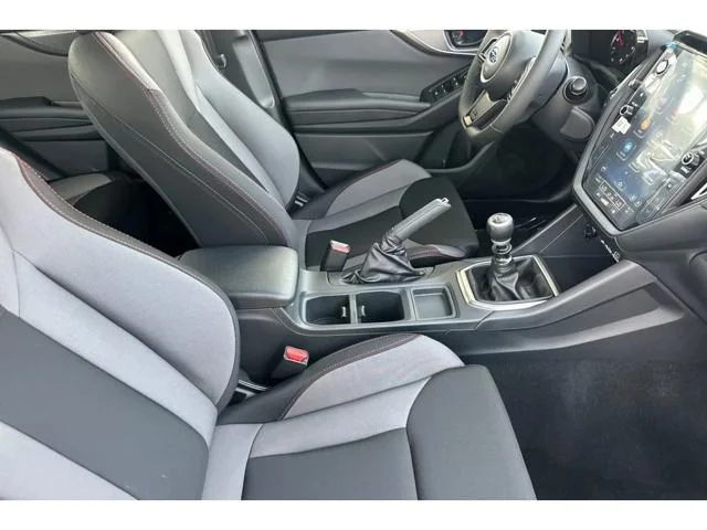 New 2026 CERAMIC WHITE Subaru Base image 40