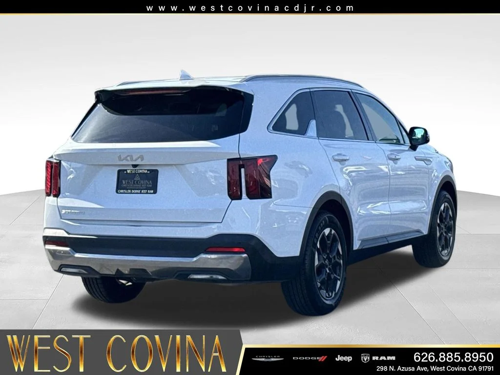 Used 2024 White Kia S image 11