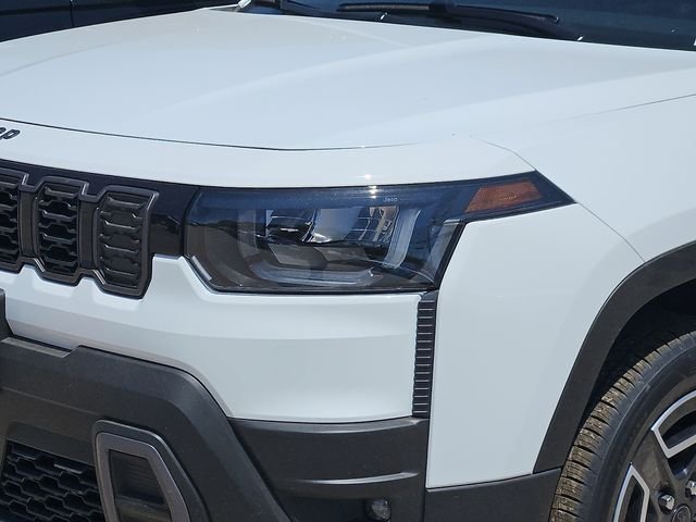 New 2026 Bright White Clearcoat Jeep Laredo image 3