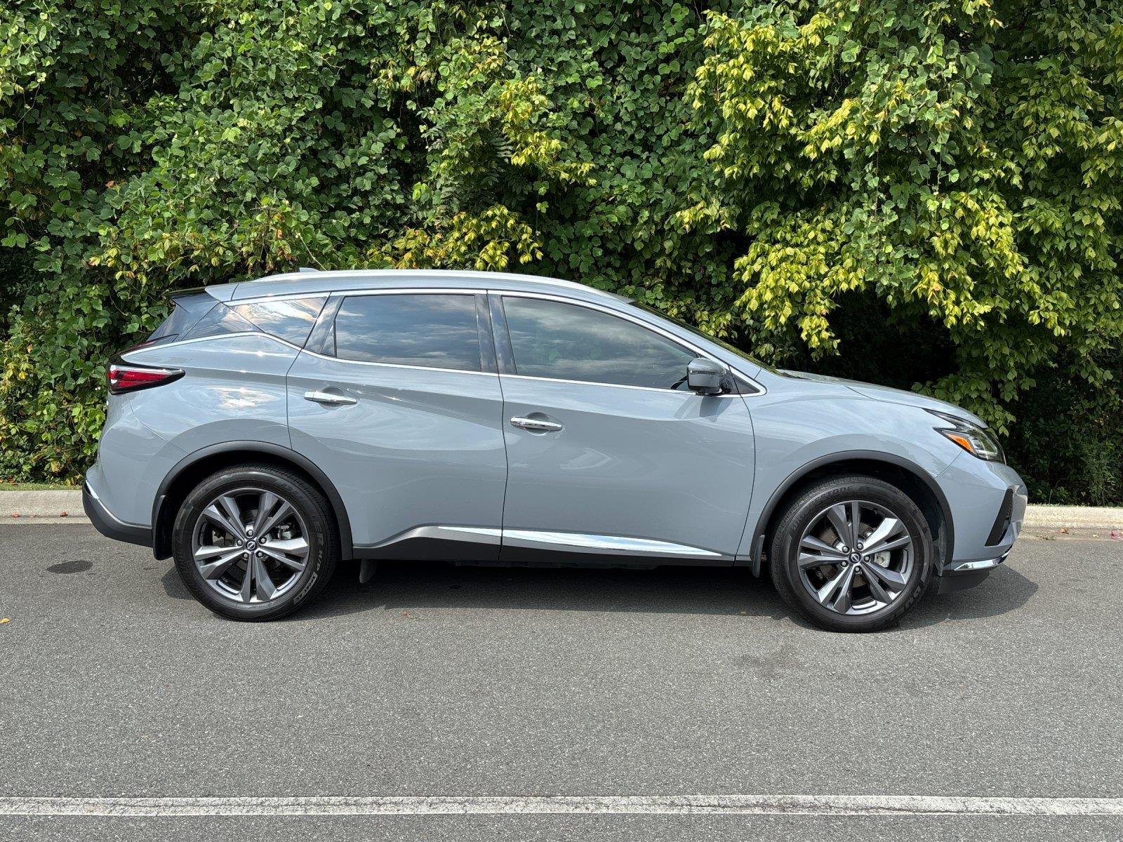 Used 2024 Boulder Gray Pearl Nissan Platinum image 6