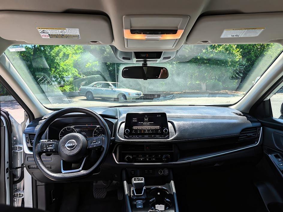 Used 2024 Glacier White Nissan S image 11