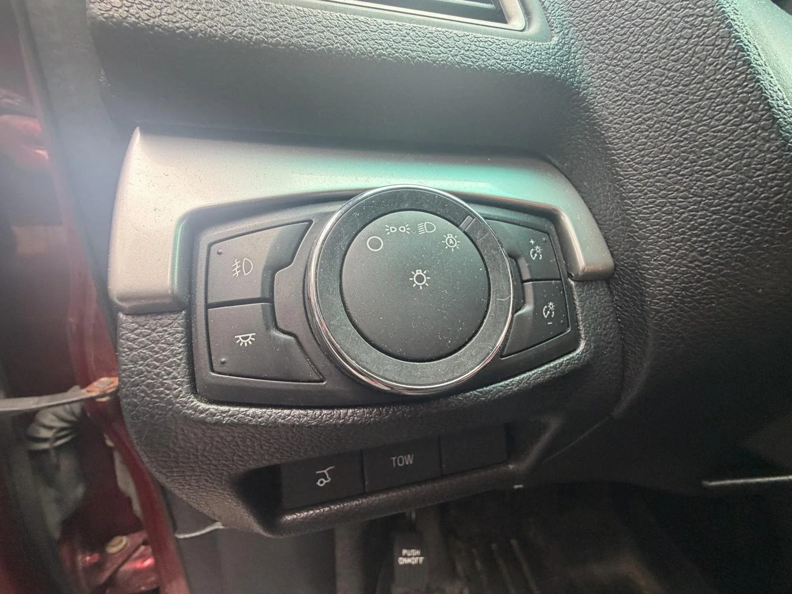 Used 2016 Ruby Red Metallic Tinted Clearcoat Ford XLT image 15