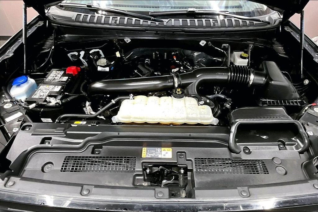 Used 2025 Gray Metallic Ford Active image 5
