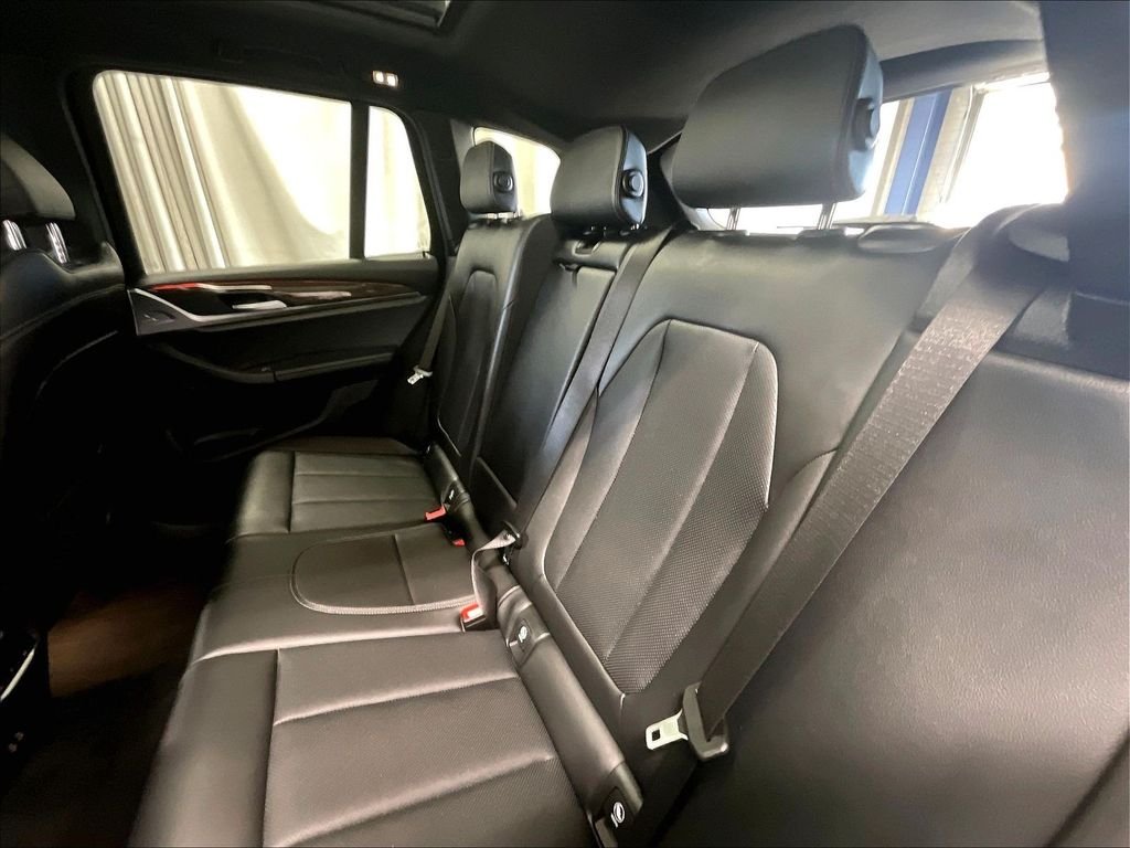 Used 2022 White BMW xDrive30i image 15