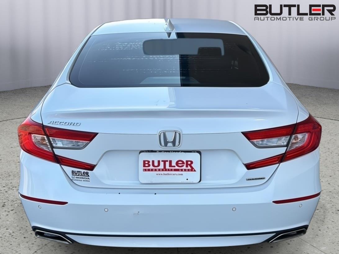 Used 2018 Platinum White Pearl Honda Touring image 5
