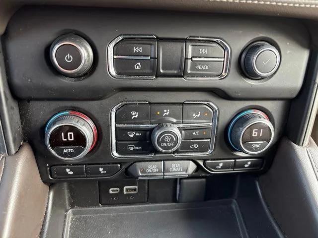 Used 2023 Ash Chevrolet Z71 image 23