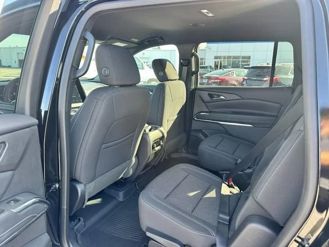 New 2026 Mosaic Black Metallic Chevrolet LT image 4