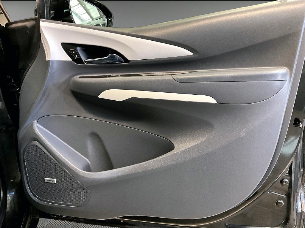Used 2018 Gray Chevrolet Premier image 12