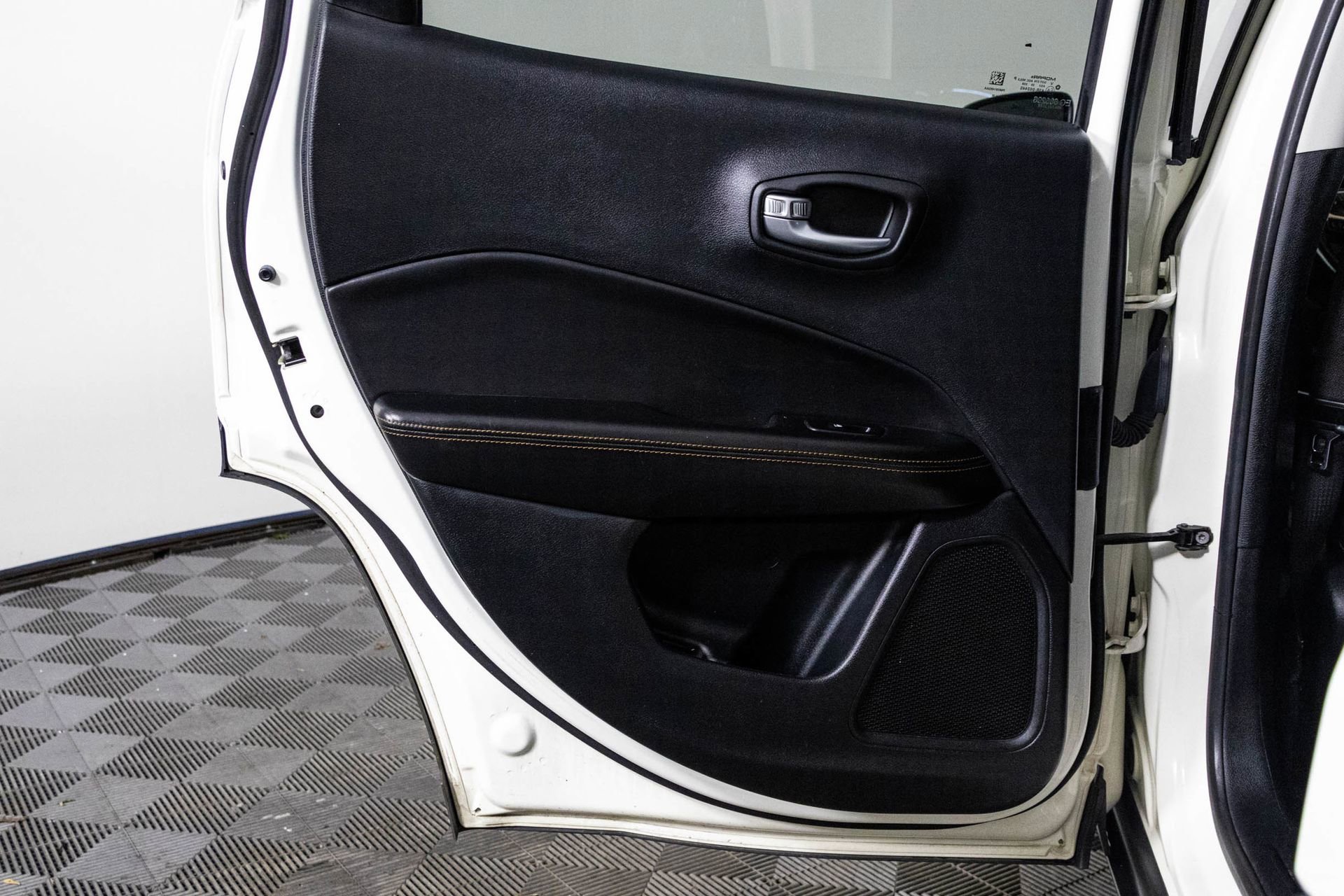 2020 JEEP COMPASS - Image 33