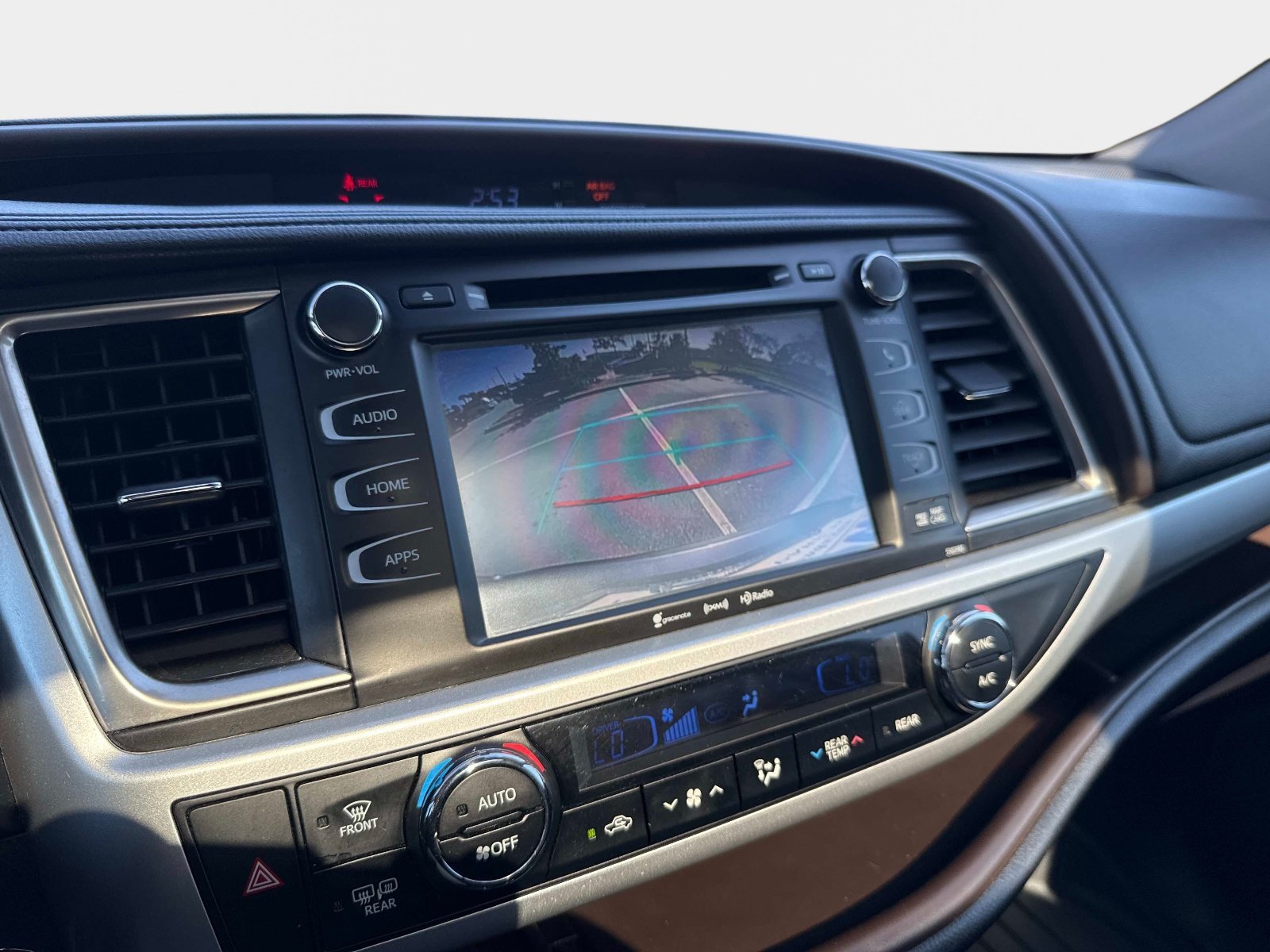Used 2019 Shoreline Blue Pearl Toyota XLE image 24