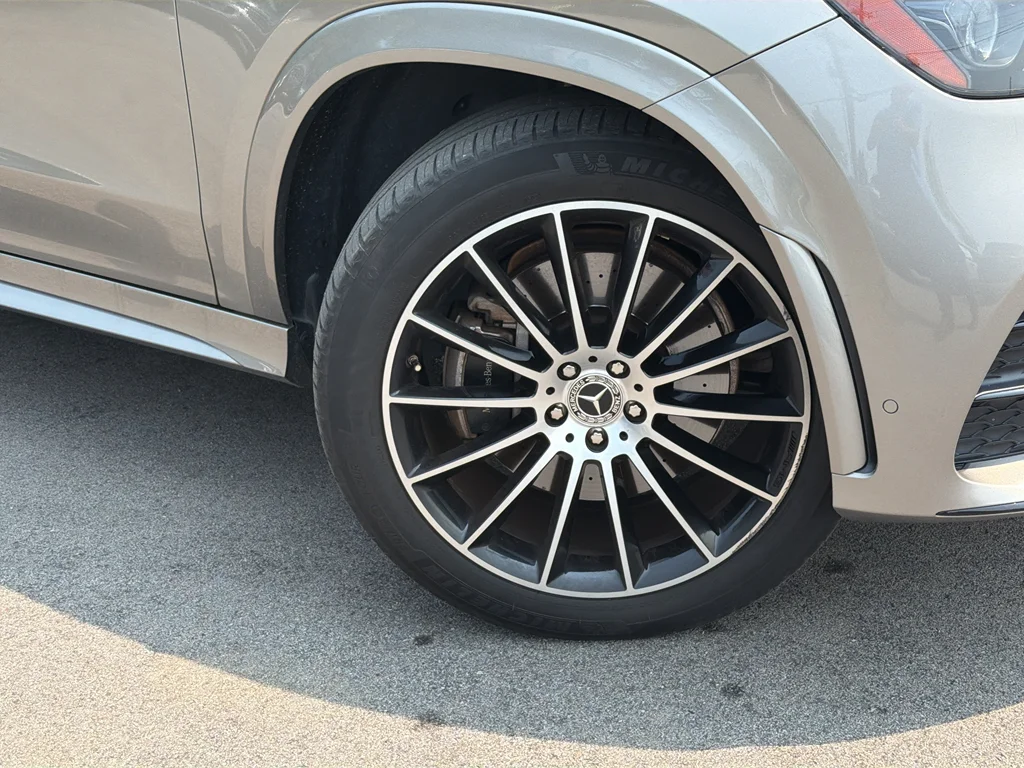 Used 2020 Mojave Silver Metallic Mercedes-Benz GLE450 4MATIC® image 2