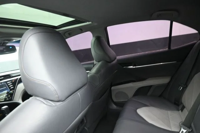 Used 2018 Brown Toyota XLE image 19