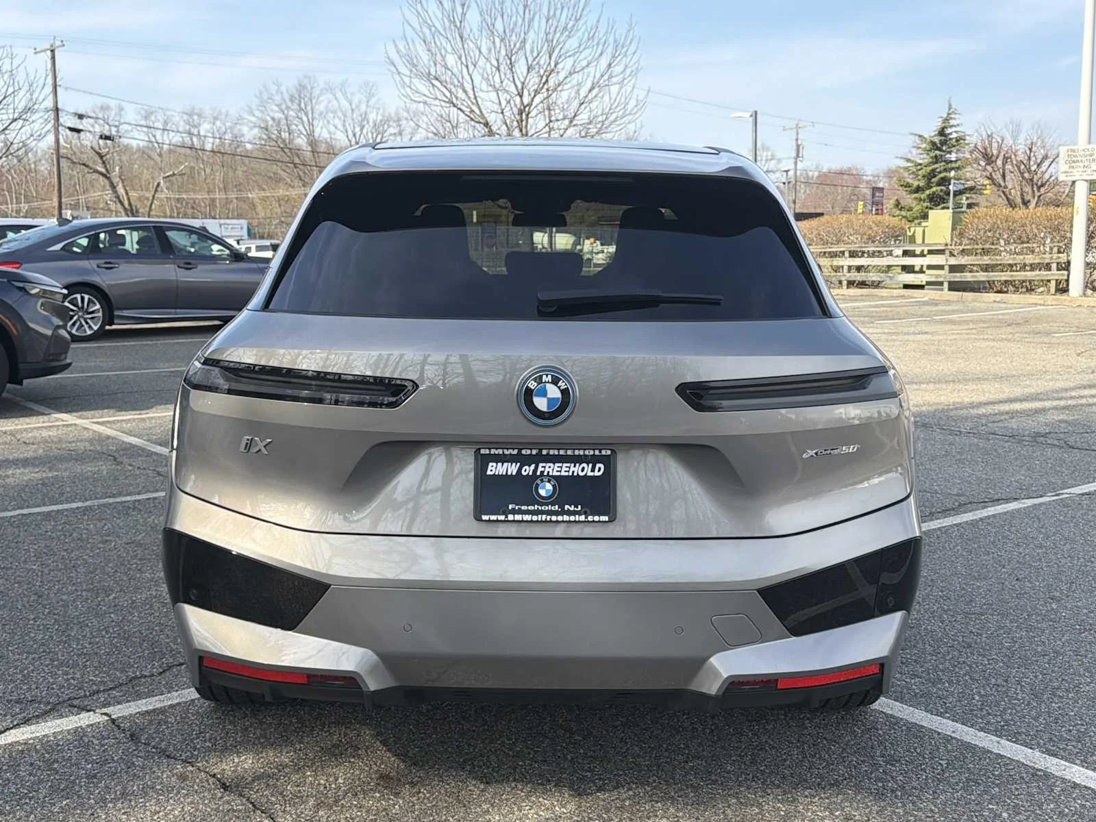 Used 2023 Oxide Grey Metallic BMW xDrive50 image 13
