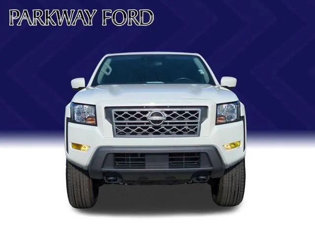 Used 2022 White Nissan SV image 8