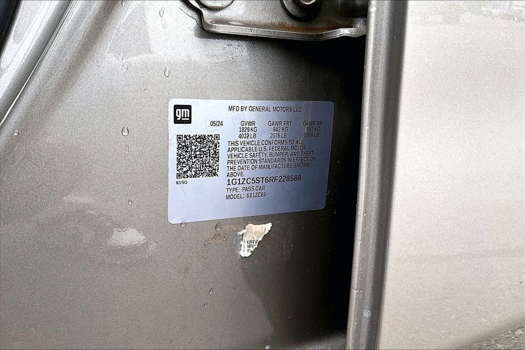 Used 2024 Gray Chevrolet LS image 29