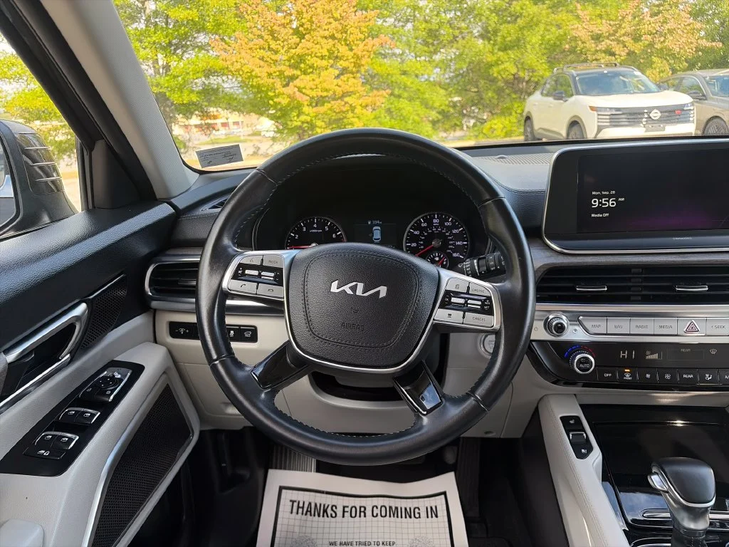 Used 2022 Moss Kia EX image 14