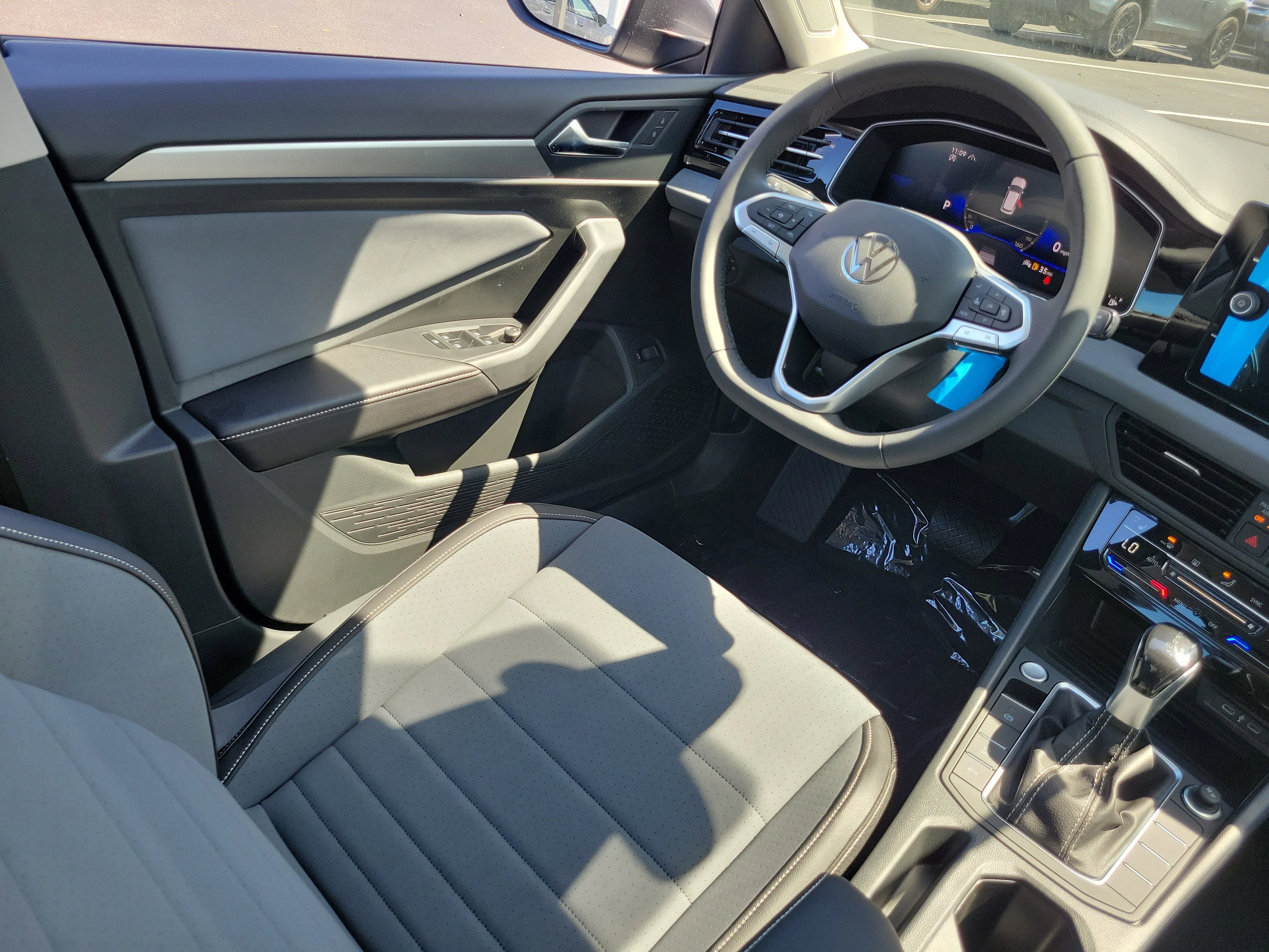 New 2026 Gray Volkswagen 1.5T SE image 3