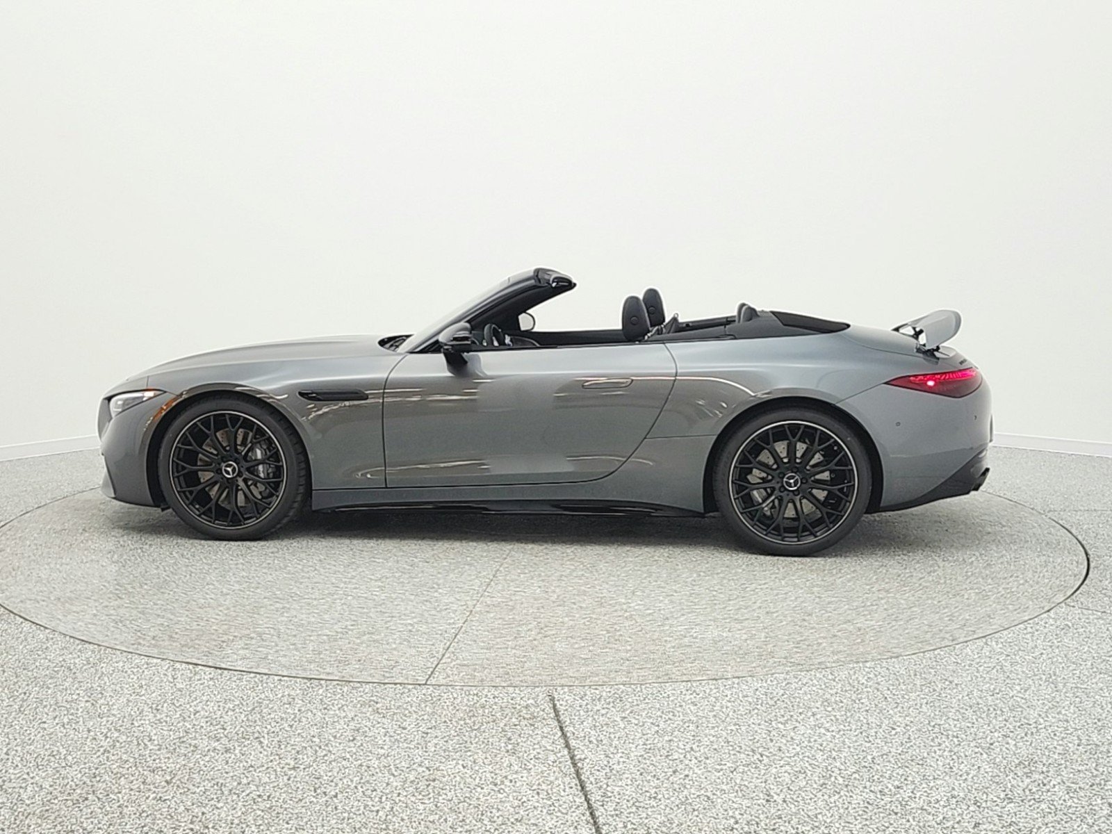 New 2026 Selenite Grey Metallic Mercedes-Benz AMG® SL 43 Roadster image 8