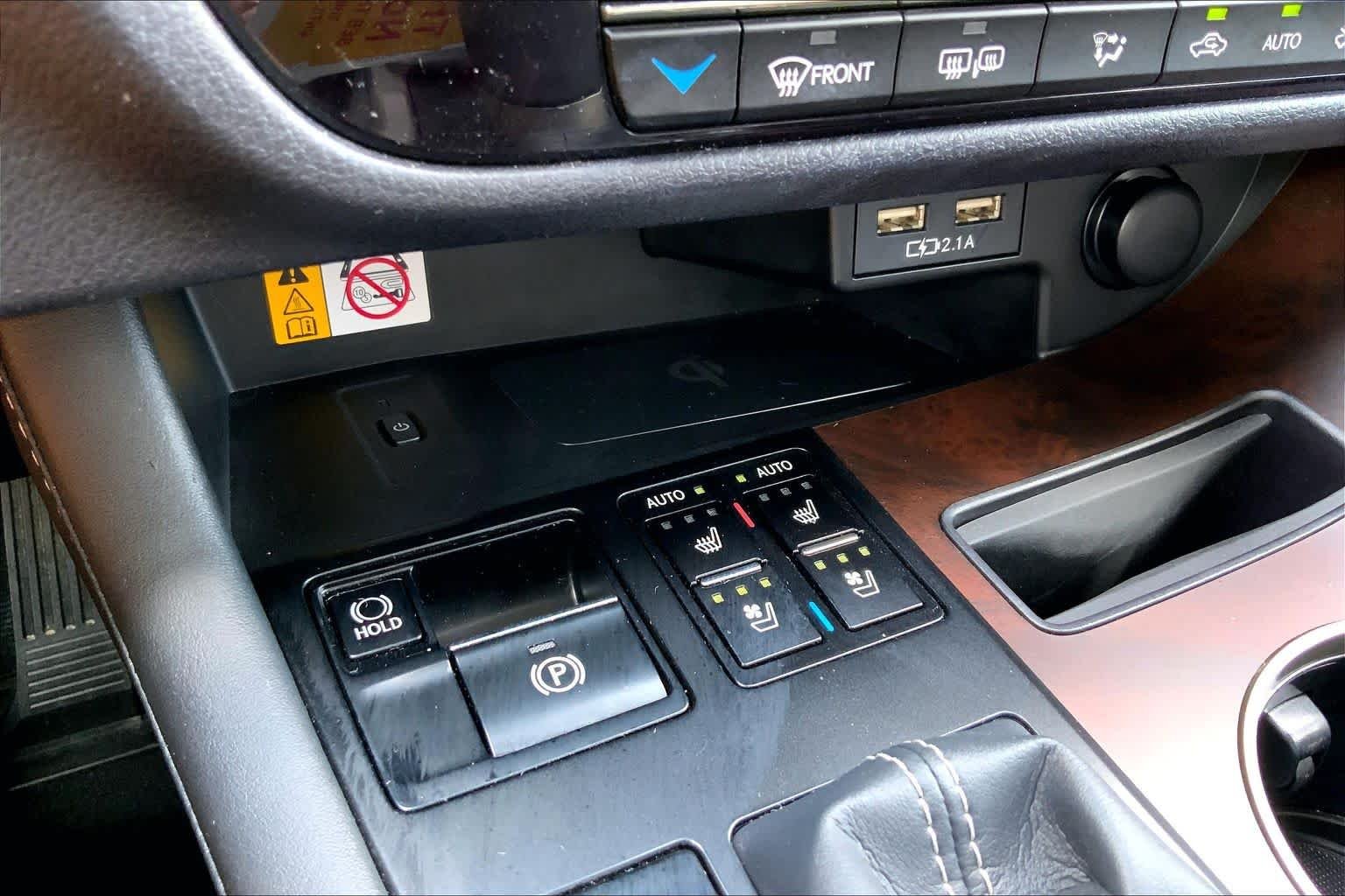 Used 2022 Atomic Silver Lexus  image 32