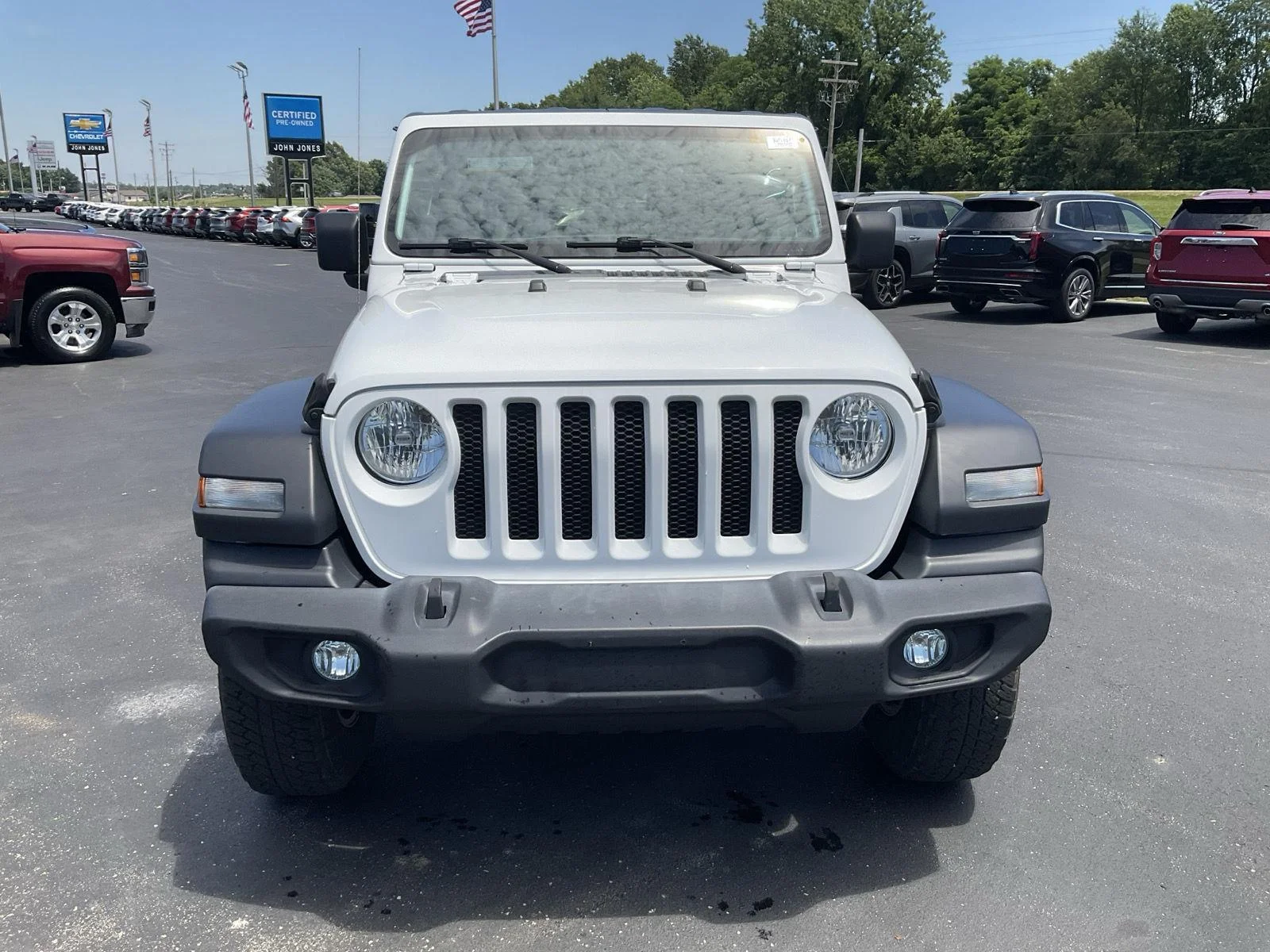 Used 2020 Bright White Clearcoat Jeep Freedom image 2
