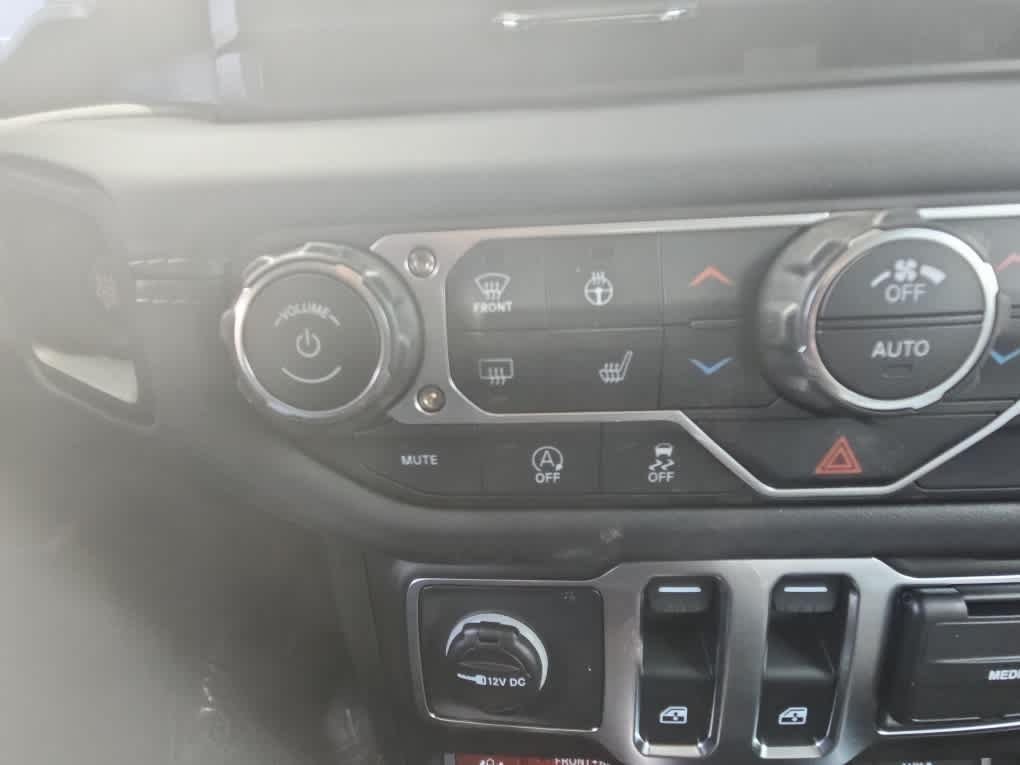 New 2026 Black Clearcoat Jeep Rubicon X image 21