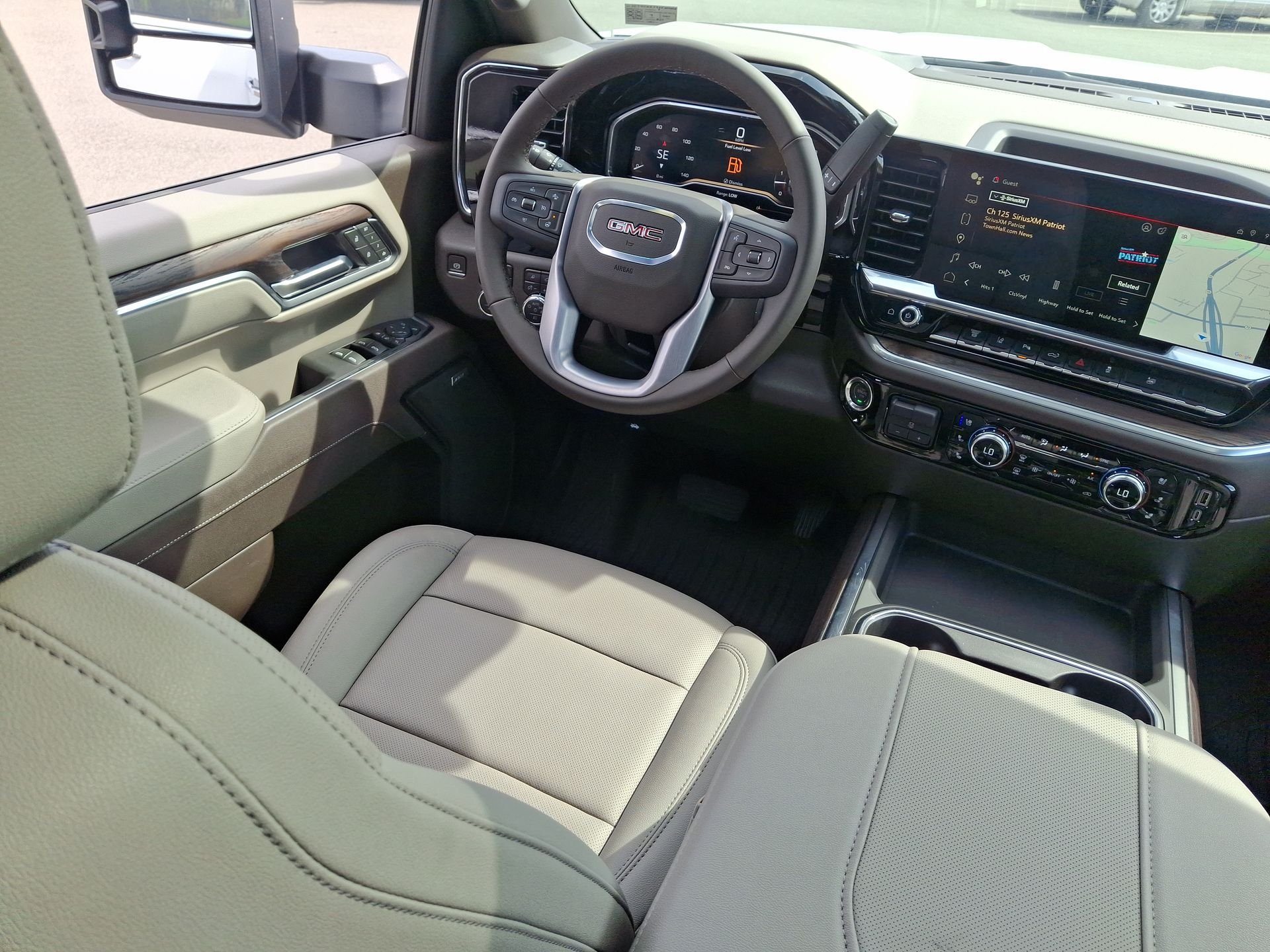 2025 GMC Sierra 2500HD SLT - Photo 40