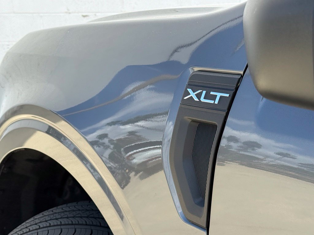 New 2026 Carbonized Gray Metallic Ford XLT image 16