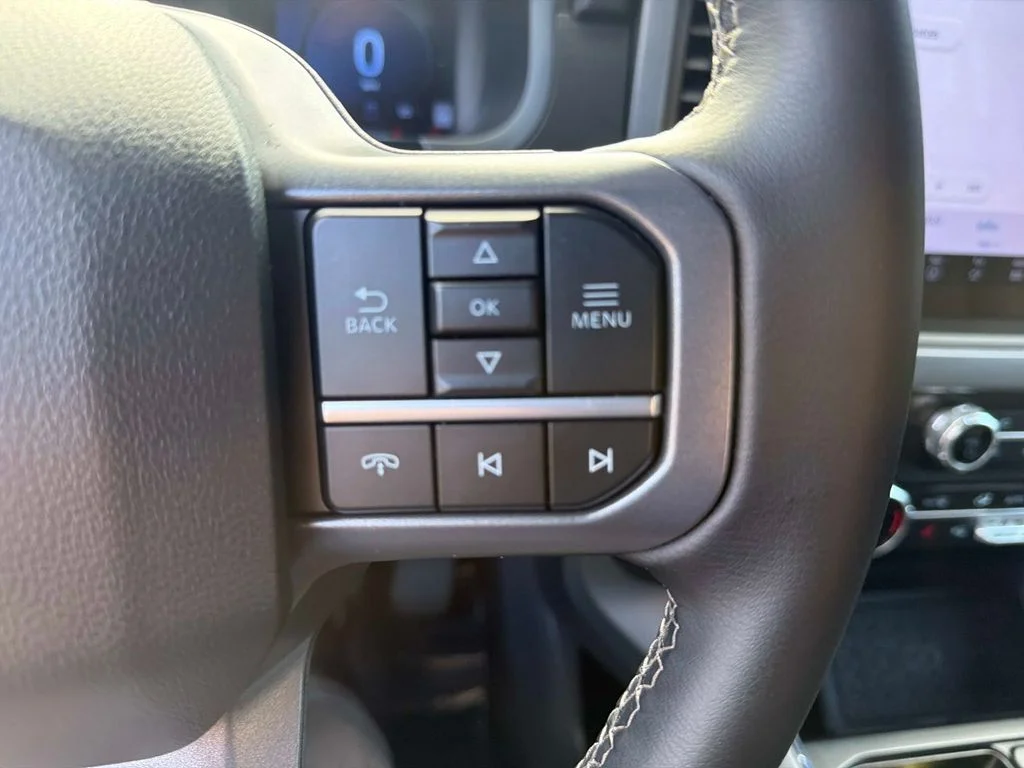 Used 2025 Black Ford XLT image 28