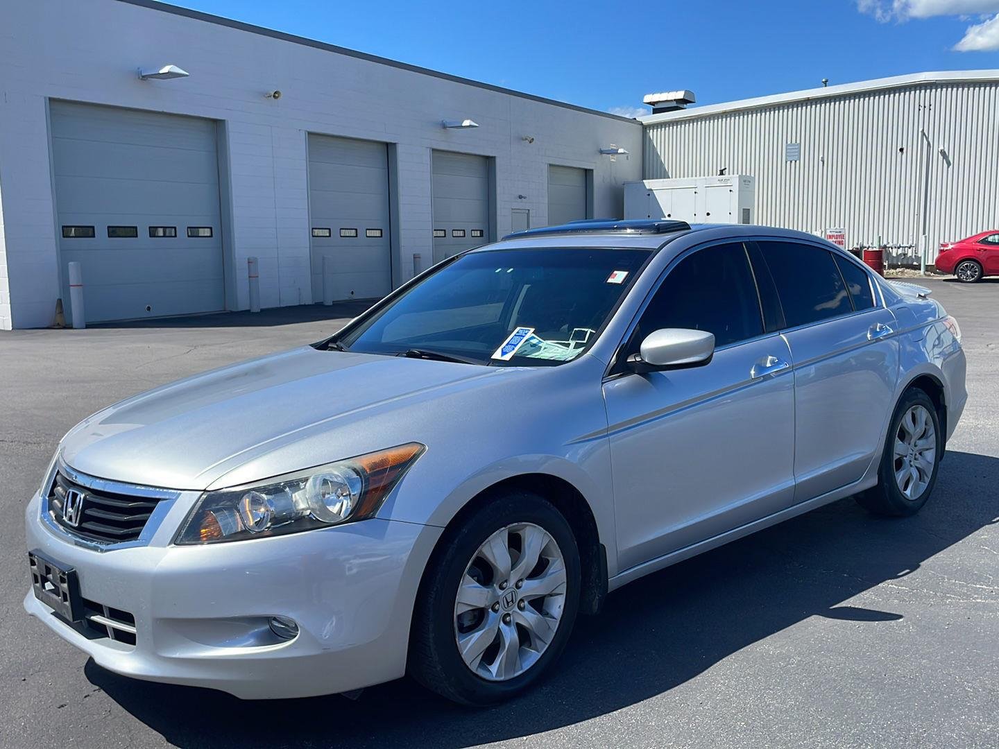 Used 2009 Polished Metal Metallic Honda EX-L image 7