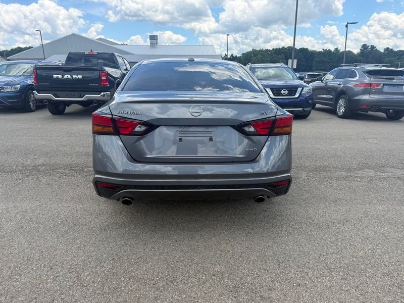 Used 2024 Gray Nissan 2.5 SV image 7