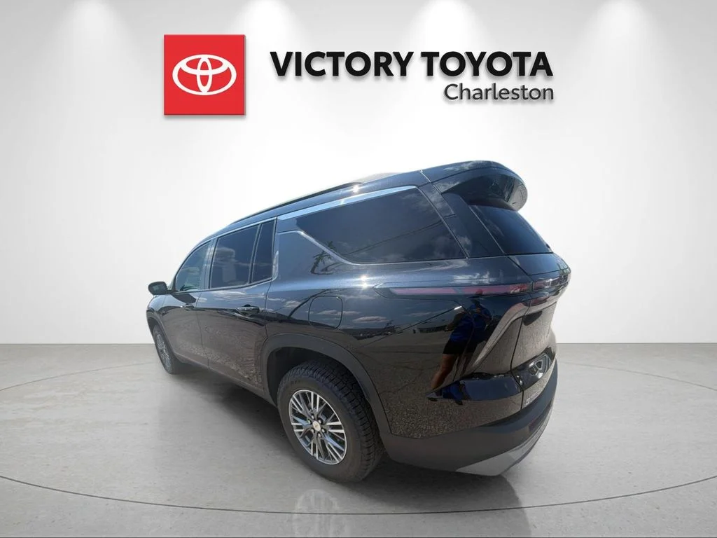 Used 2025 Black Chevrolet LT image 3