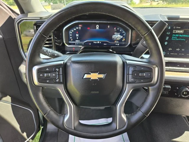 Used 2025 Gray Chevrolet LT image 32