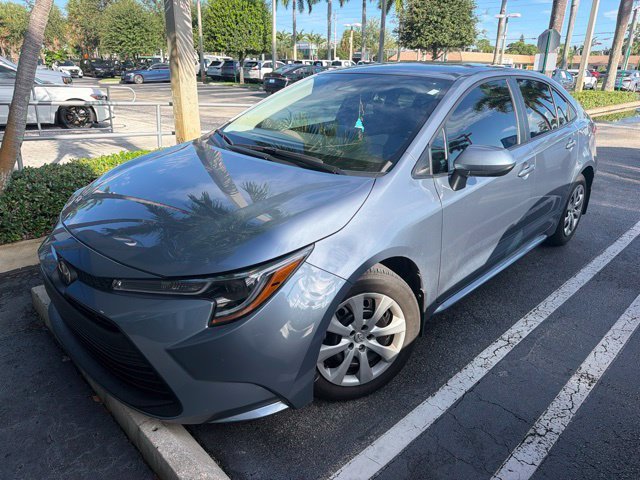 Used 2025 Silver Toyota LE image 5