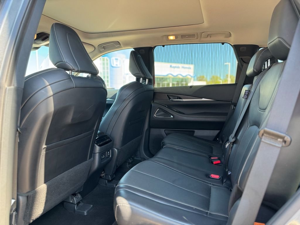 2023 INFINITI QX60 Sensory - Photo 15