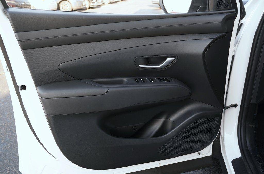 New 2026 Serenity White Pearl Hyundai SEL Premium image 9