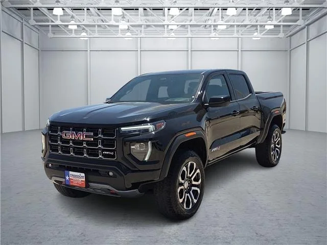 2024 GMC Canyon AT4 4x4 Crew Cab 5 ft. box 131 in. WB