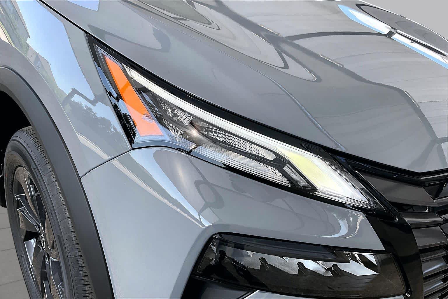 New 2026 Boulder Gray Pearl Nissan SV image 18