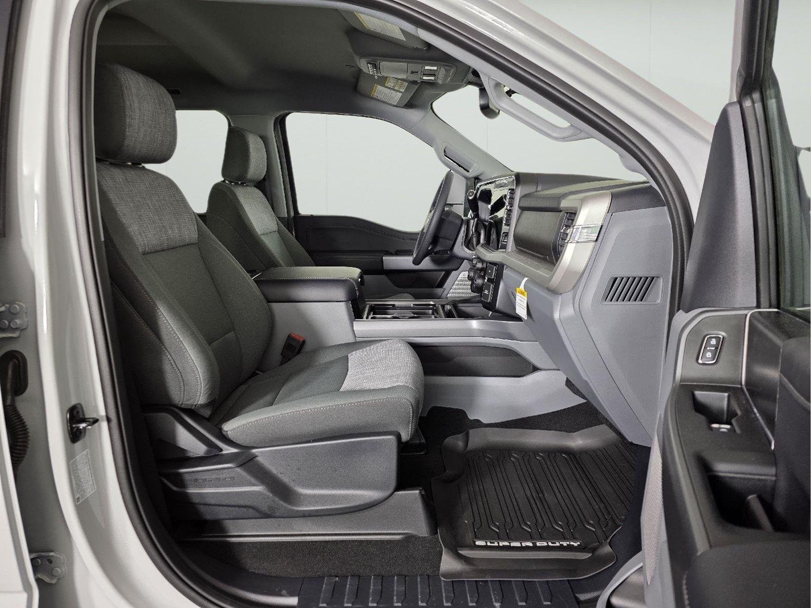 2026 Ford F-250 Super Duty XLT - Photo 24