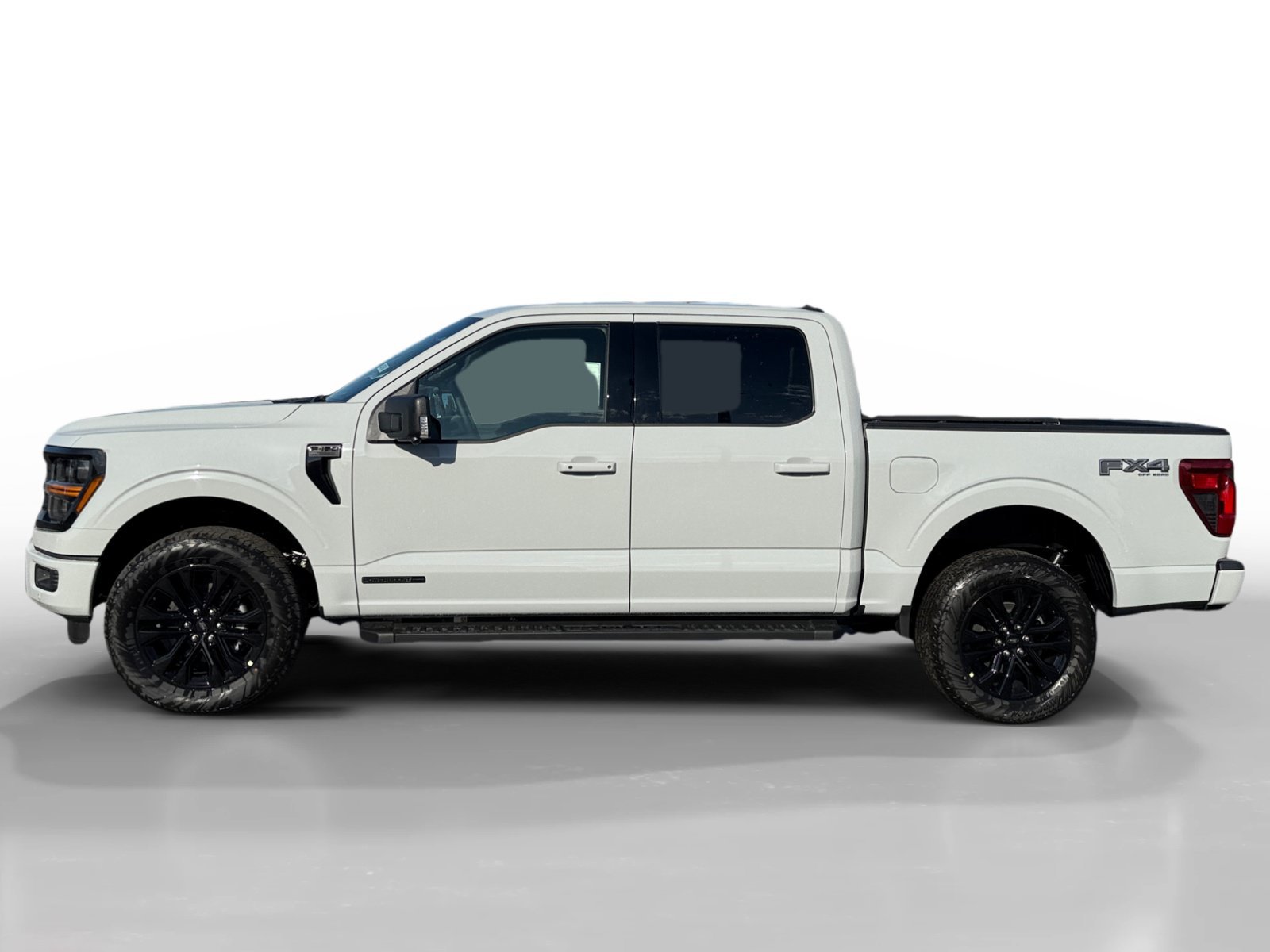 New 2026 AVALANCHE Ford XLT Hybrid image 2