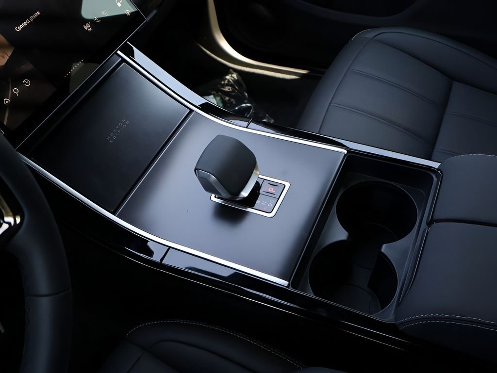 New 2026 Carpathian Grey Land Rover Hoxton Edition image 25