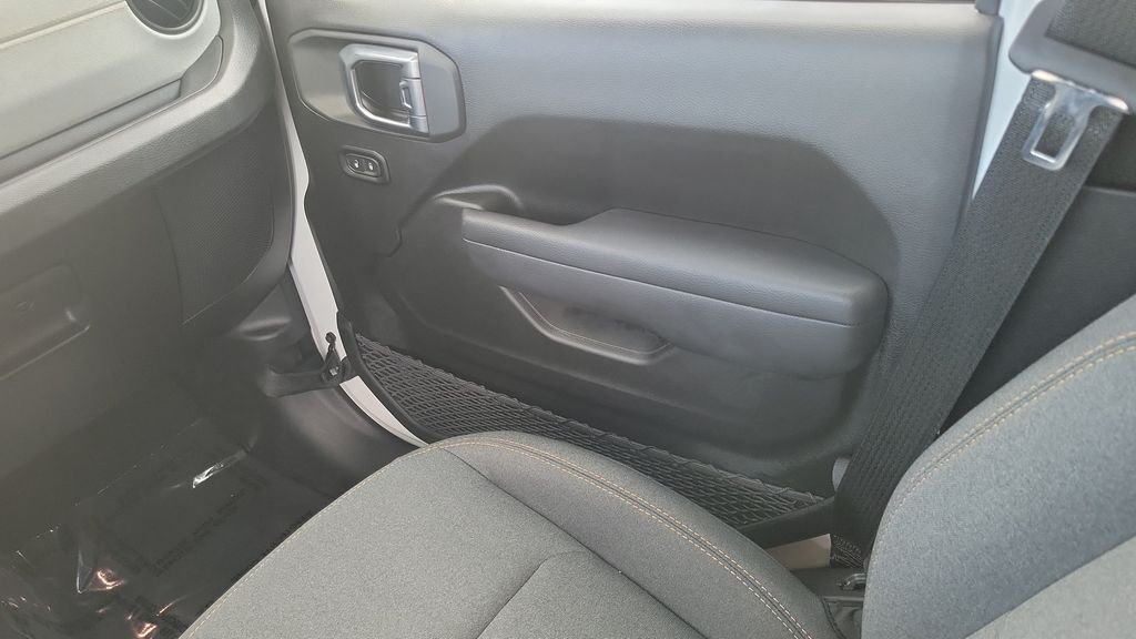 Used 2026 White Jeep Sport S image 14