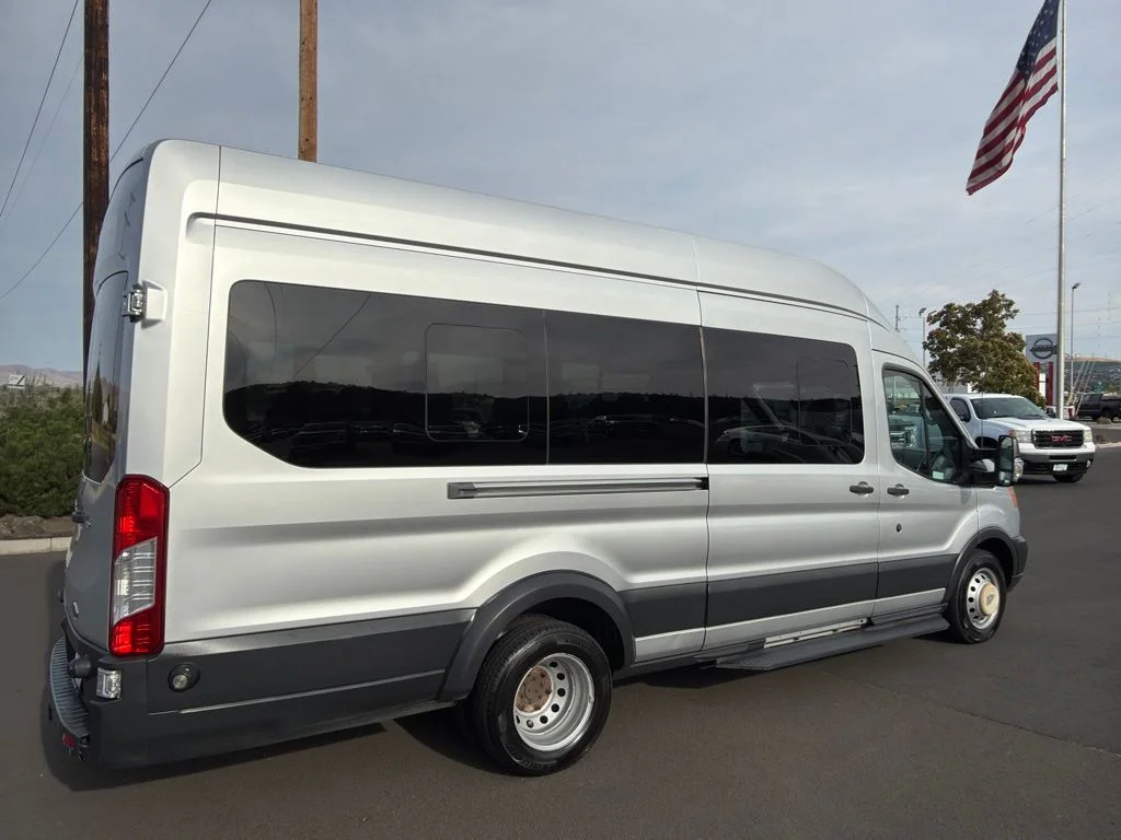 Used 2016 Ingot Silver Ford XLT image 4