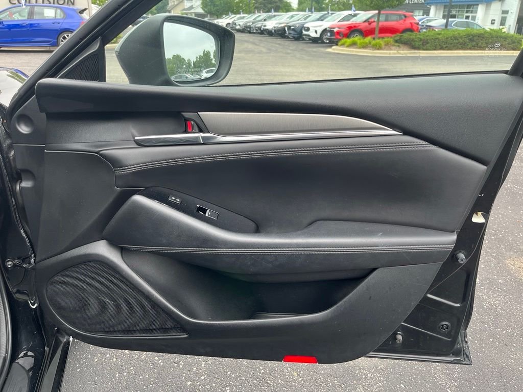 Used 2018 Black Mazda Touring image 11