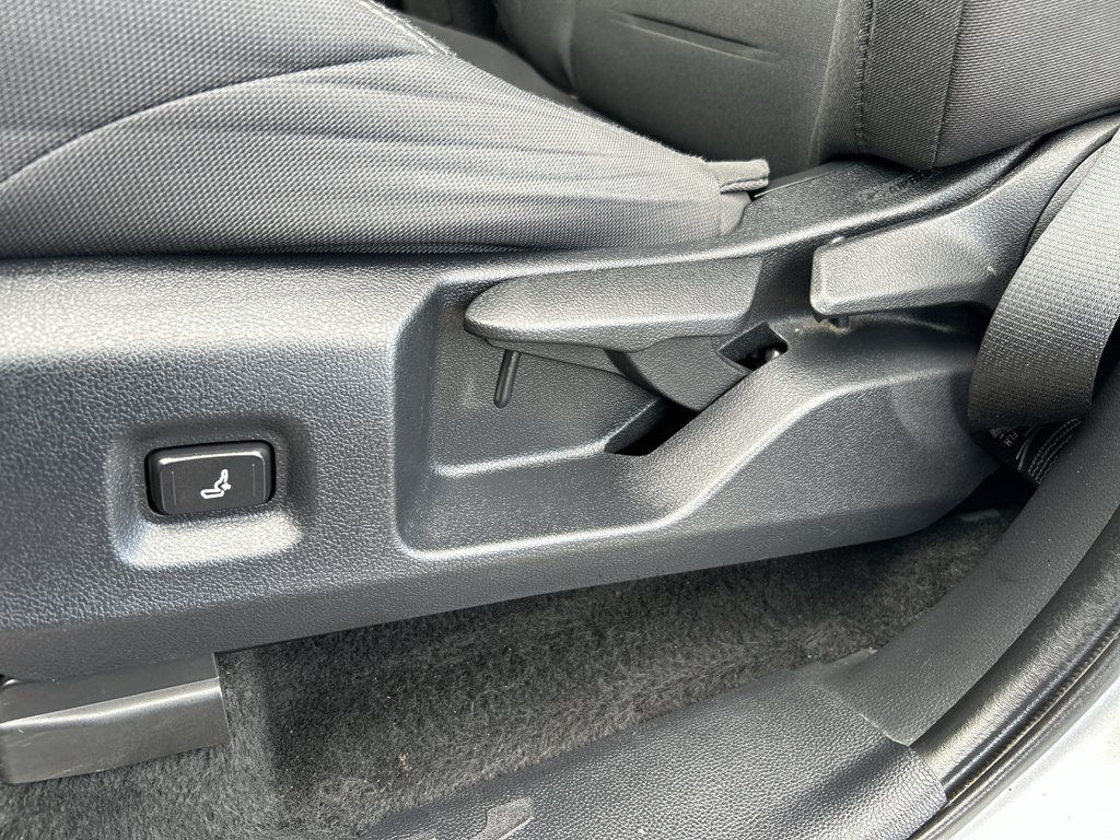 Used 2024 Silver Toyota SR5 image 18