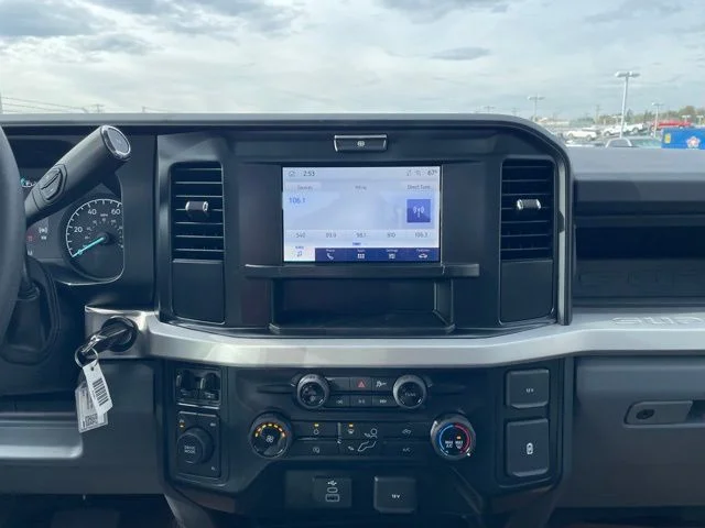 2026 Ford F-350 Super Duty XL - Photo 11