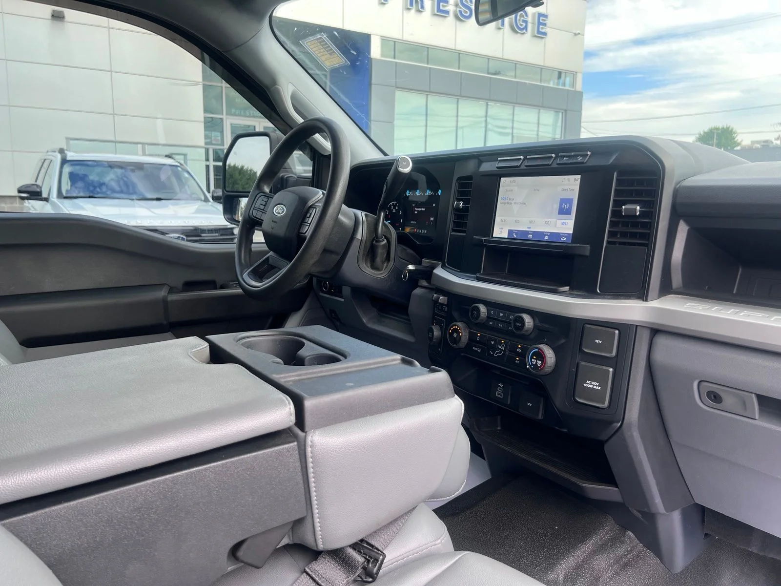Used 2023 Silver Ford XL image 47