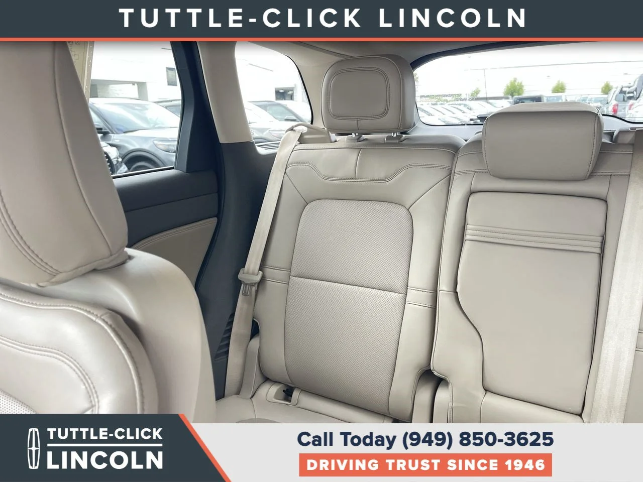 Used 2024 PRISTINE WHITE ME Lincoln Premiere image 5