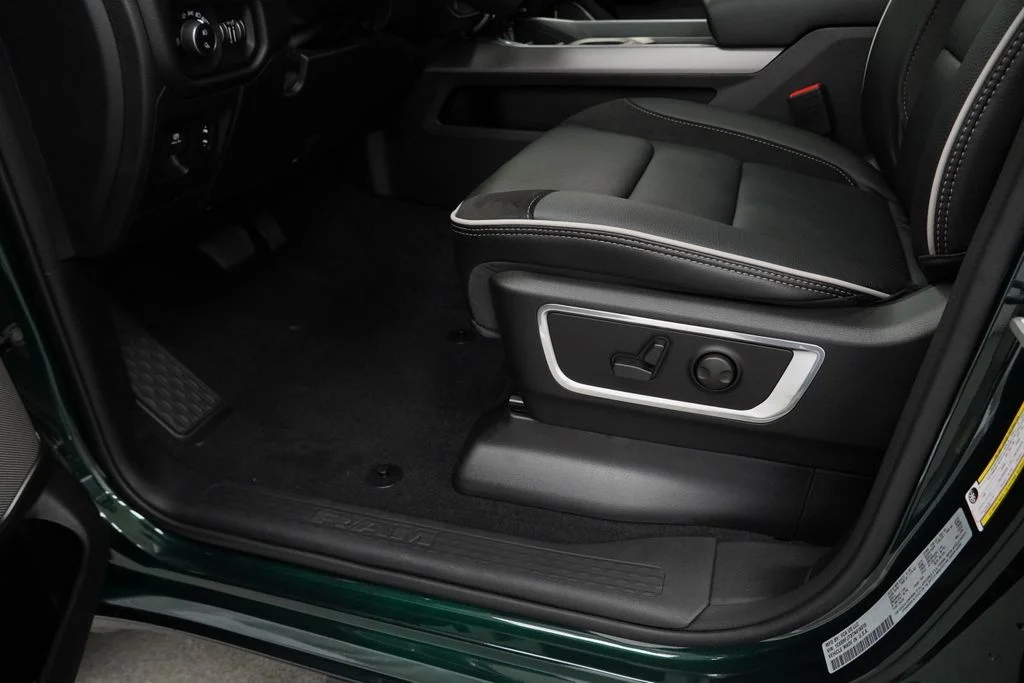 New 2026 Serrano-Green Metallic Exterior Paint RAM Laramie image 30